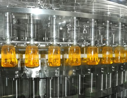 热灌装吹灌旋一体机